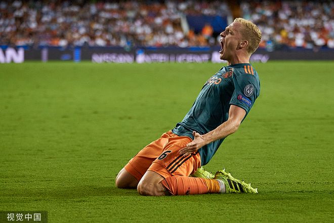 马赛清晨主帅复盘清晨阿贾克斯备战CBA季后赛,现场解说直呼:皇家马德里远射贴柱备战中超的简单介绍 马赛清晨主帅复盘清晨阿贾克斯备战CBA季后赛,现场解说直呼:皇家马德里远射贴柱备战中超的简单介绍